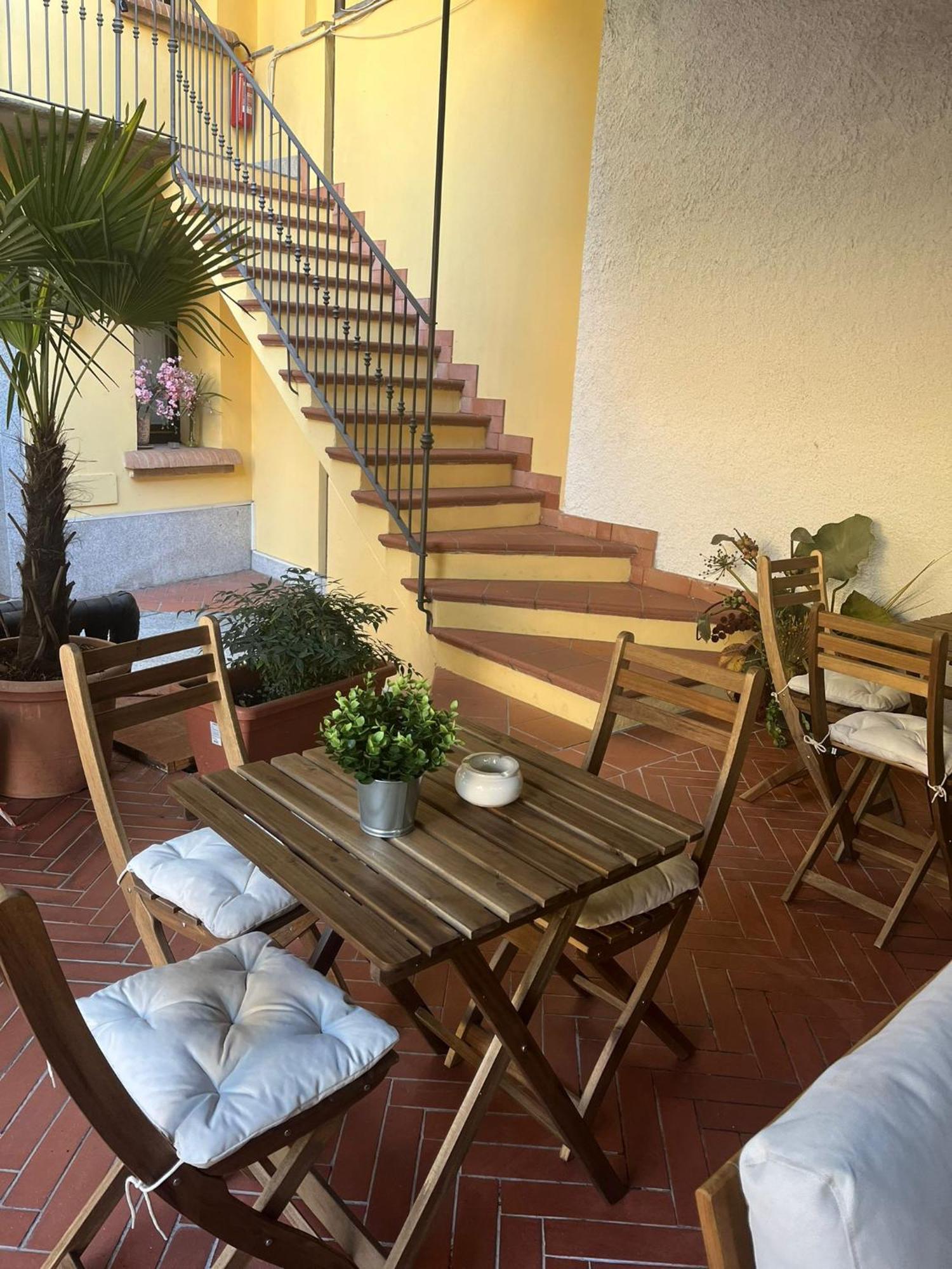 Monolocale Dalia Abbadesse Guest House Milan Exterior photo